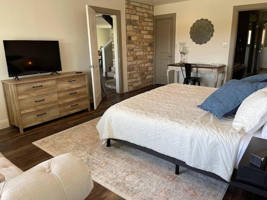 Lakeview Bungalow-Access To Lake, Pool, Gym, &Park Lago Vista Buitenkant foto